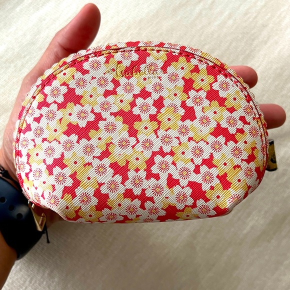 Little makeup case - Picture 3 of 5